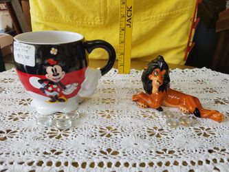 SET OF DISNEY COLLECTIBLES