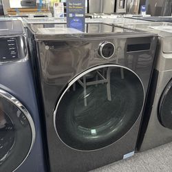 LG Dryer. 🚚WE DELIVER🚚