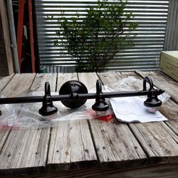 NEW 4 Light Vanity Bar Light Fixture 