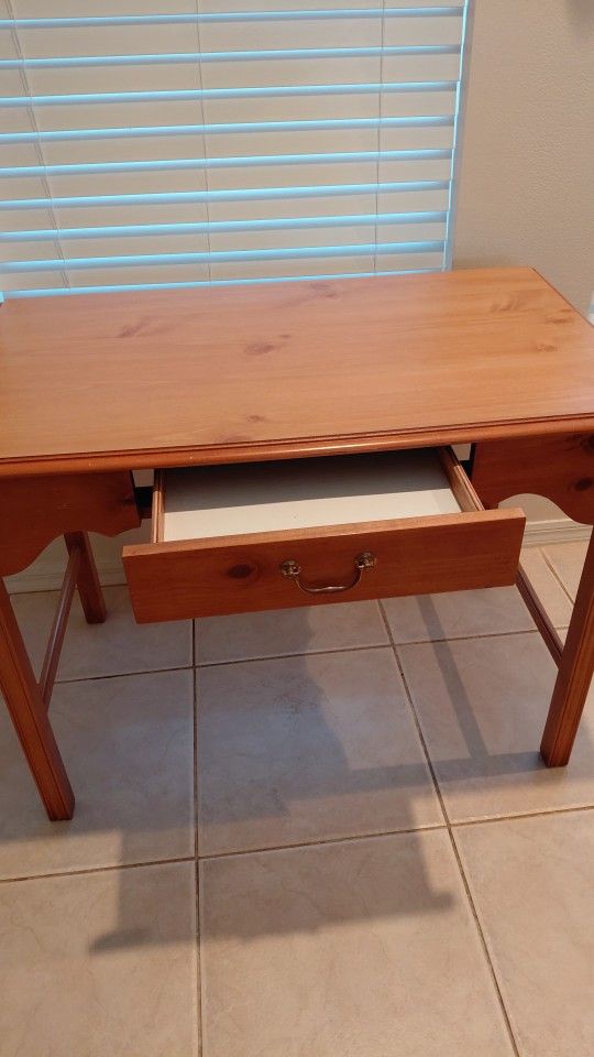Pine Desk