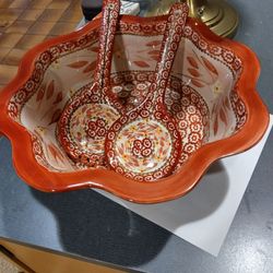 Temptation Cookware By Tara Large Serving Bowl Three Quart Beautiful Old Red Color Can Go From The Oven To The Table Or You Can Use It As A Salad Serv