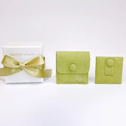 Van cleef & Arpels genuine Ring Pouch Green suede case VCA Jewelry box