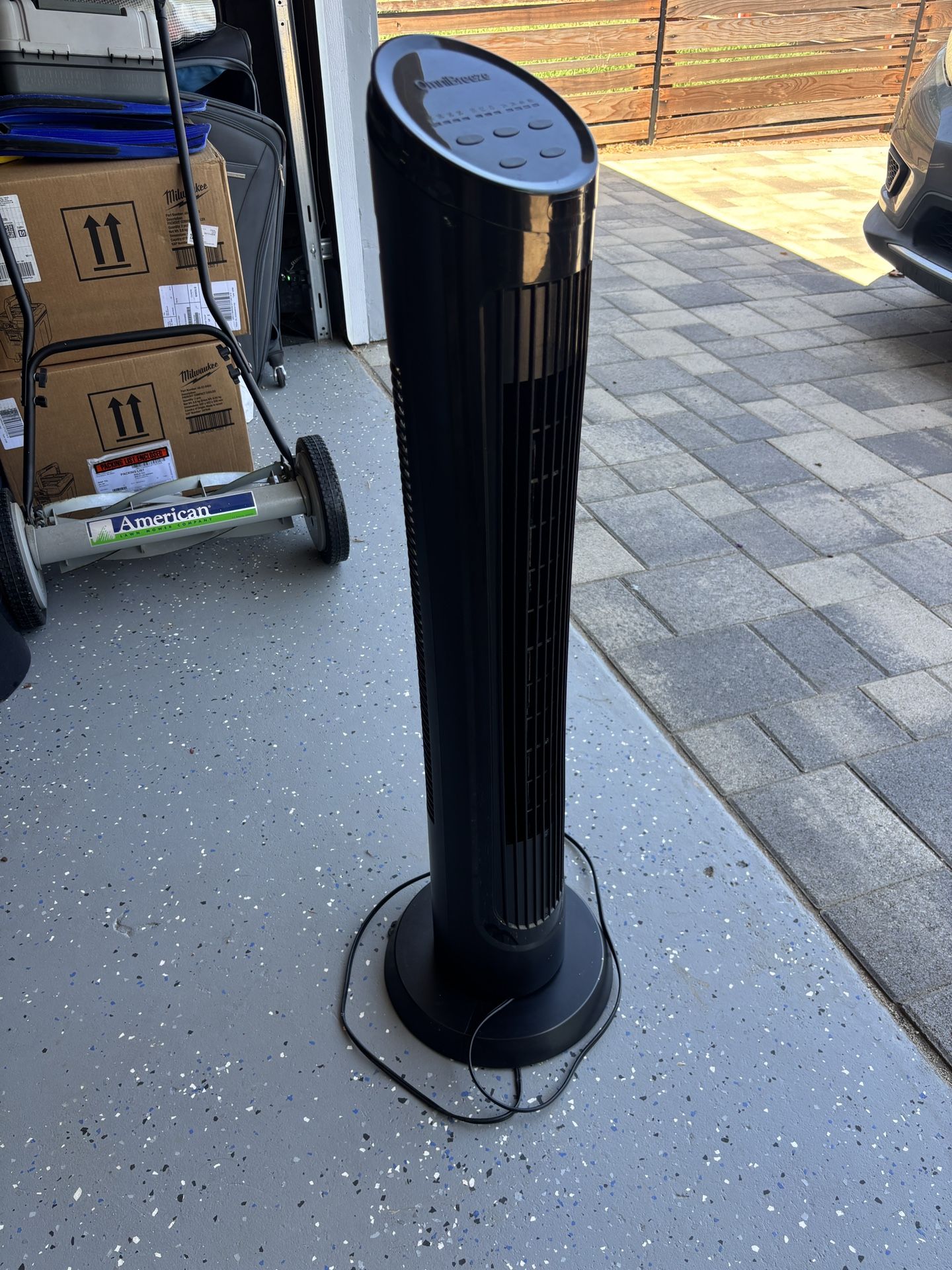 OmniBreeze Tower Fan