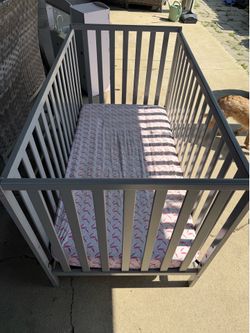 Baby Crib with mattress