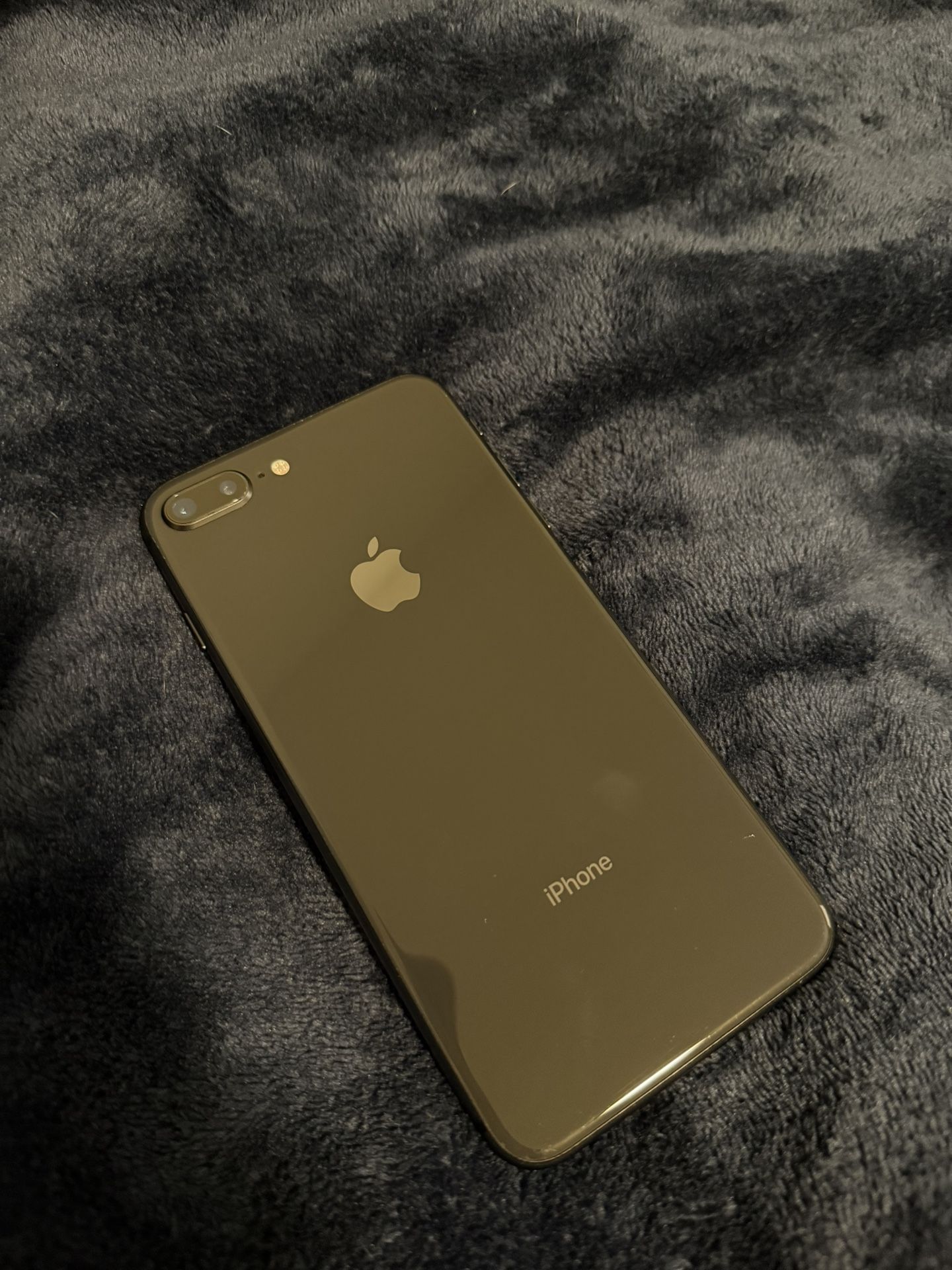 iPhone 8+ (send offers)