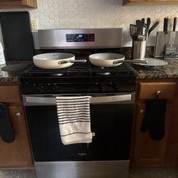 🔥 Whirlpool Stainless Steel Gas Range / Oven – Like New