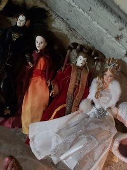 Collectors dolls make offers