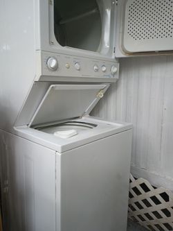 Washer/Dryer Combo, Frigidaire White, Model FEZ831AS1