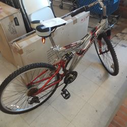 Mongoose DXR AL Mountain Bike 