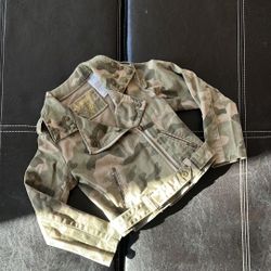 NWOT Guess Green and Tan Jean Jacket Lightweight Military Style