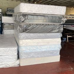 Mattress Blowout Sale 😴 