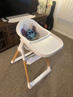 Munchkin Float™ Toddlers Foldable High Chair