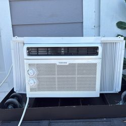 Toshiba rac-wk0512cmru Window AC Air Conditioner