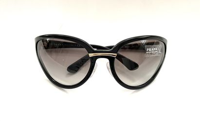 Prada Women Oversized Black Sunglasses