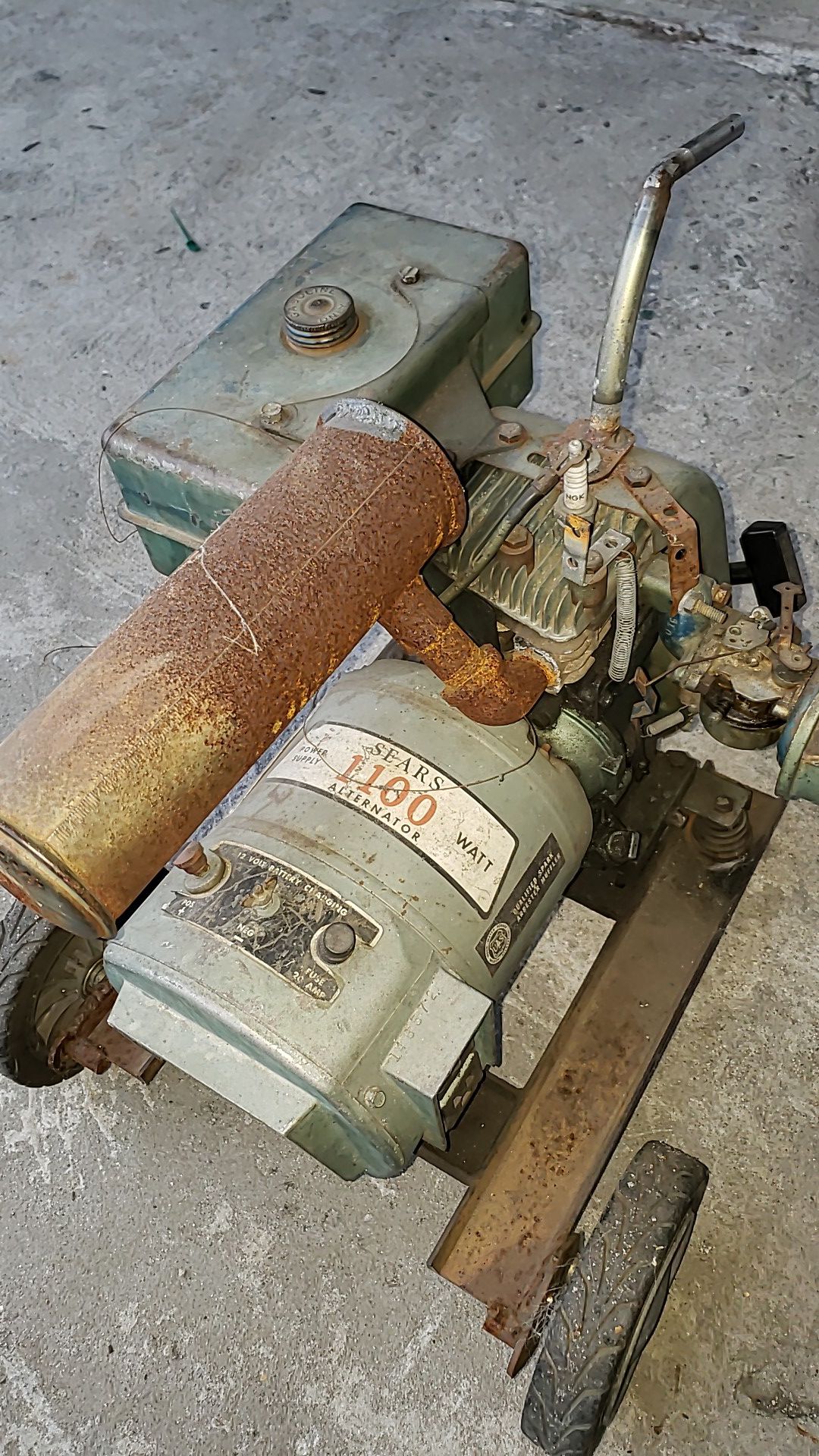 Sears Generator needs carburator work- Generador necesita ajuste el carburador