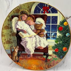 Vintage Avon Christmas 2000 Plate  Heavenly Dreams With 22K Gold Trim