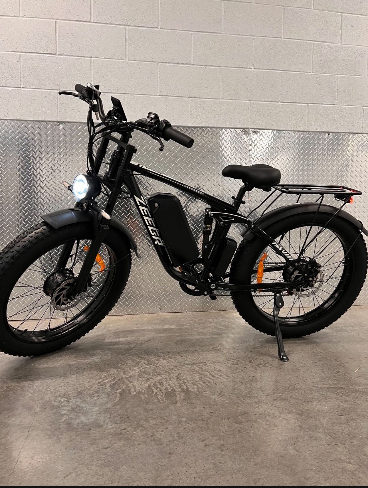 New! Dual Motor Electric Bike, 2000 W, Cruiser E-bike, 35mph, Full Suspension, Black Or Same, Free Delivery π + Lock π