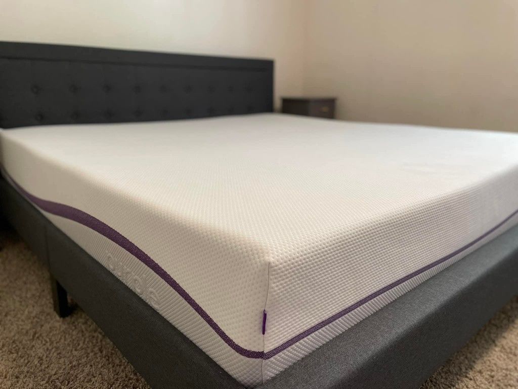 Purple, Purple Plus Mattress, King, Like New