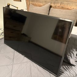 44” LG Smart TV Like New