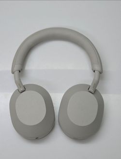 Sony WH-1000XM5 Wireless Noise Cancelling Headphones Silver