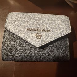 Michael Kors Women’s Wallet 2 Tone Blue 