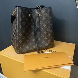 Louis Vuitton, Bags, Authentic Louis Vuitton Neo Noe In Noir