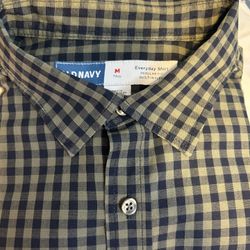 Medium Tall Old navy. Shirt