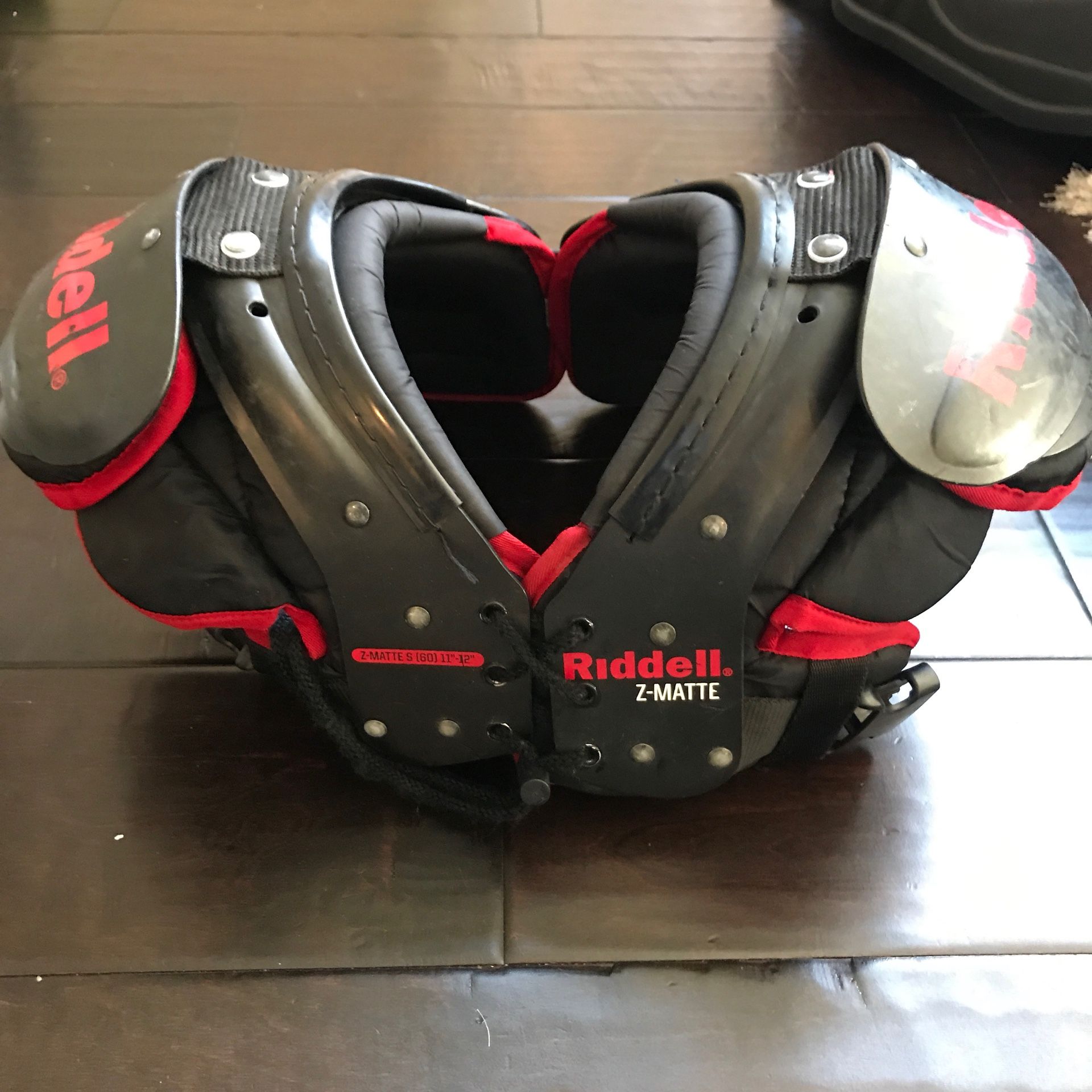 Riddell z best sale matte shoulder pads