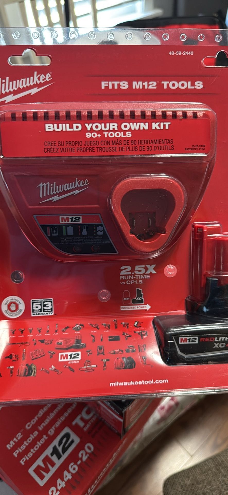 Milwaukee M12 4:0 Ah Battery And Charger