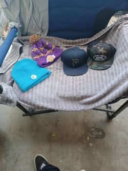 Hats & Beanies