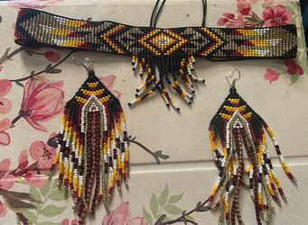 Choker &  beaded earrings