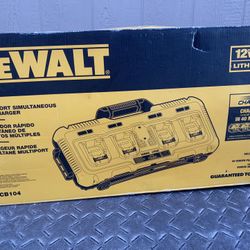 Dewalt 4 Port Fast Charger!!