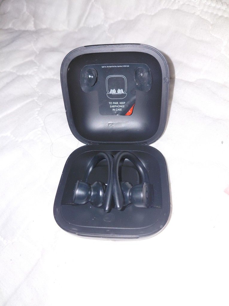 Powerbeats Pro Apple Beats Ear Buds W/ Charger Box