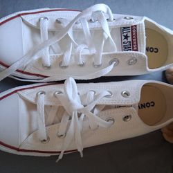 Converse All Star Chuck Taylor Size Women's 9.5 Men's 7.5 Unisex