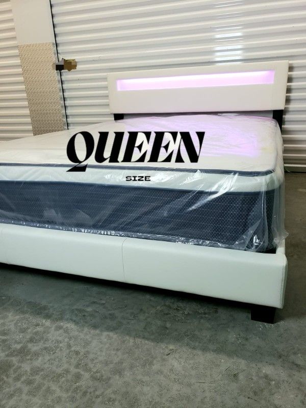 NEW QUEEN PILLOW TOP MATTRESS and BOX SPRING. Bed frame not included π