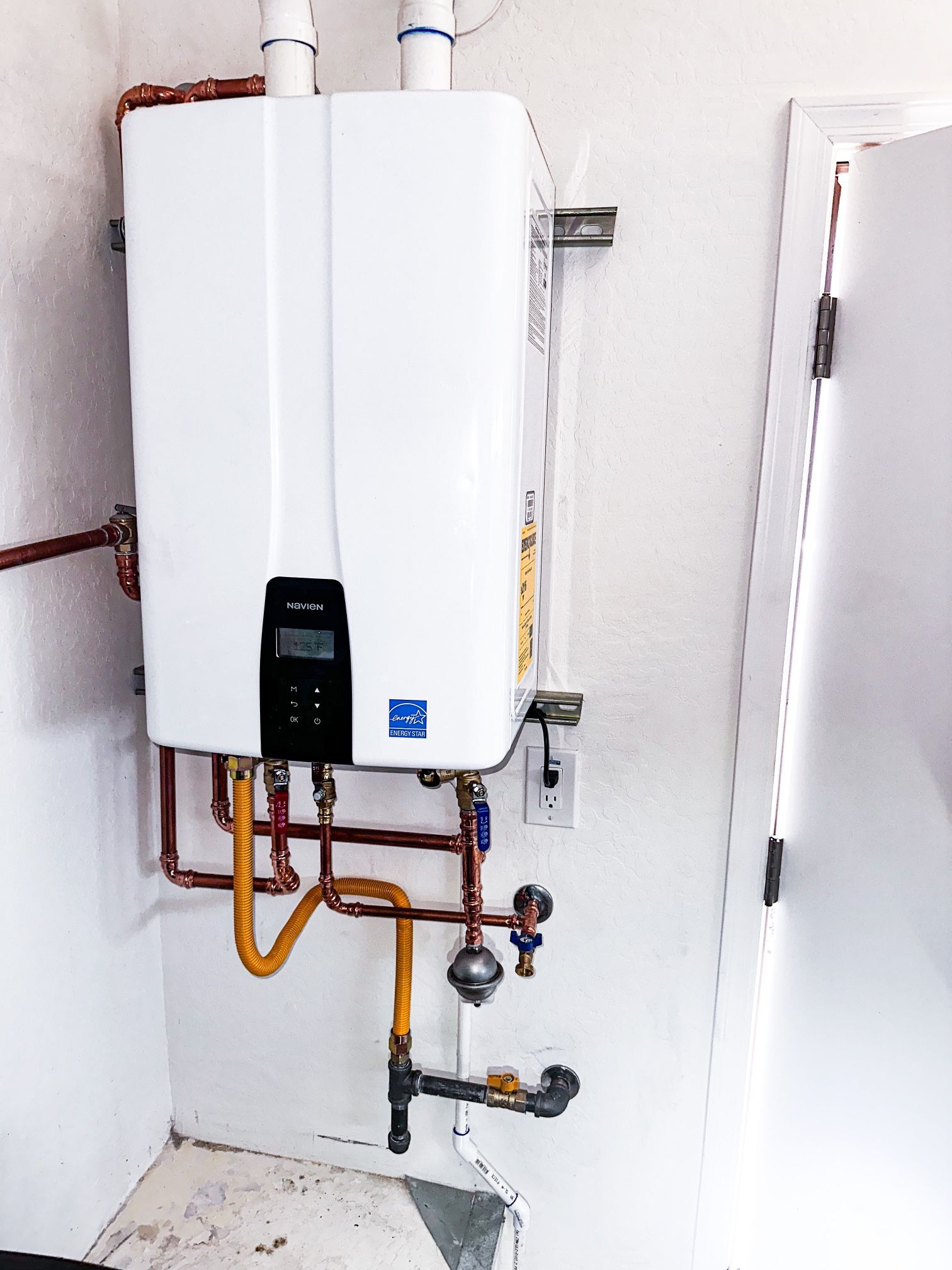 Navien Tankless Water Heater for Sale in Phoenix, AZ - OfferUp