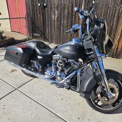 2014 Harley Davidson Street Glide FLHX