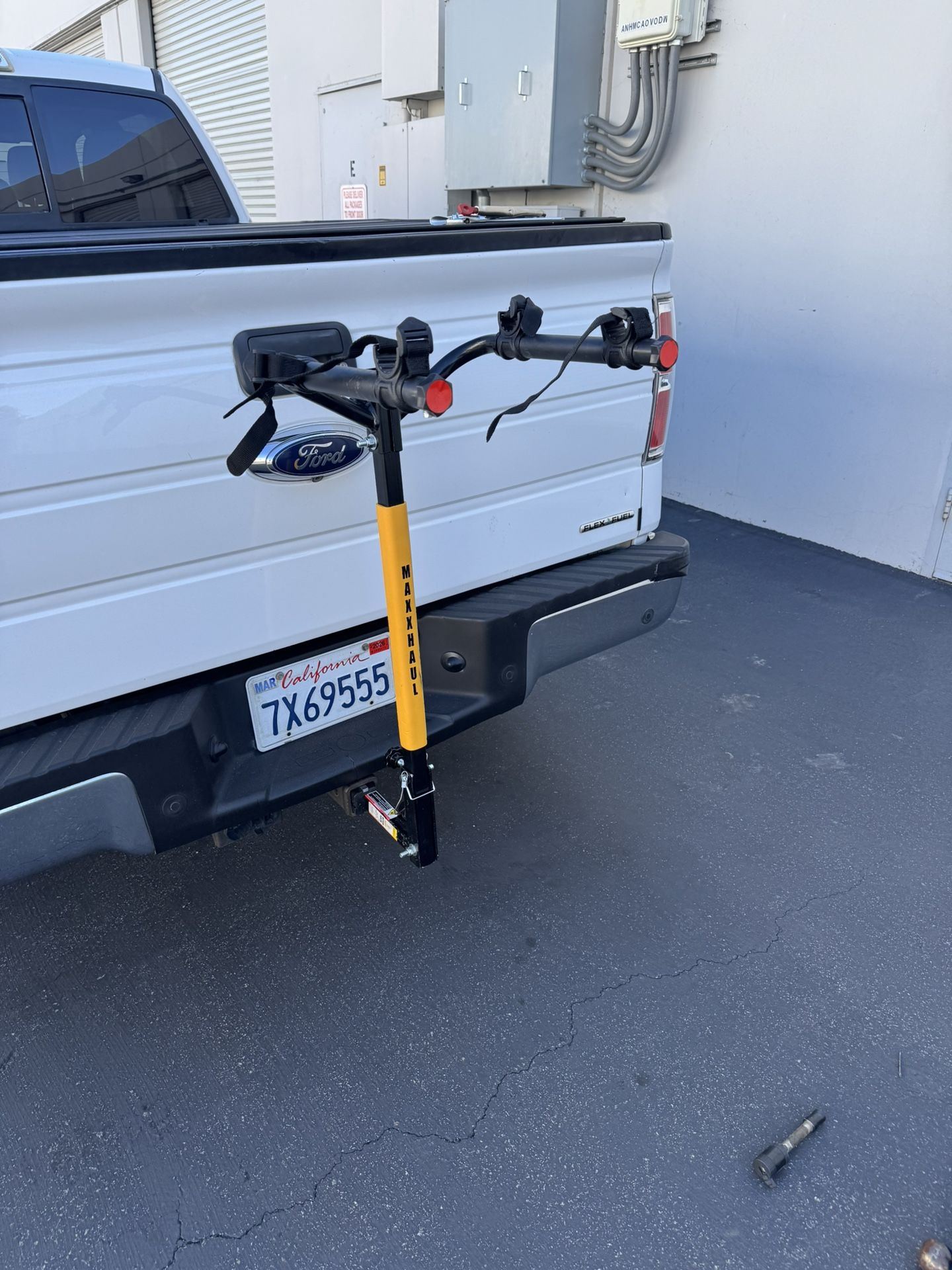 New / Maxxhaul Bike Rack For 2 Bikes / Compatible With 2” Hitch
