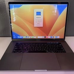Apple MacBook Pro 15” i7 2.6Ghz 6-Core, 32GB RAM, 500Gb SSD, Dual GPU