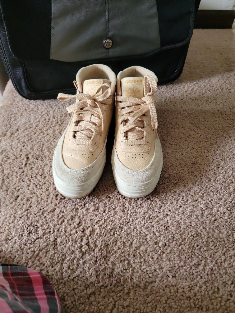 Reebok Classic Sneakers