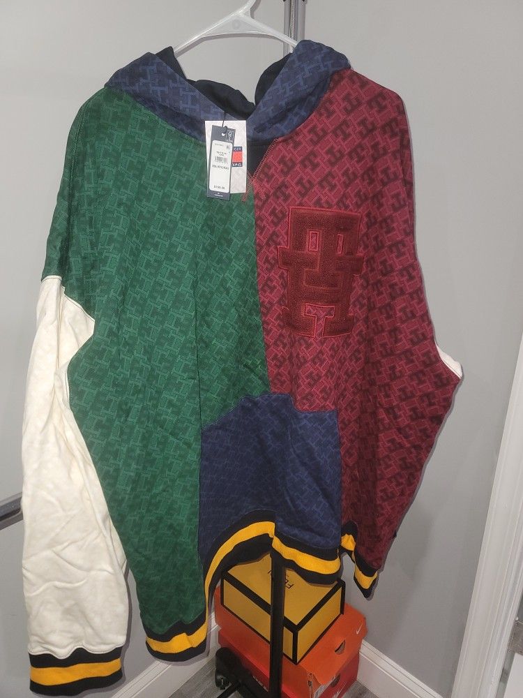 Authentic Tommy Hoody Brand New with tag