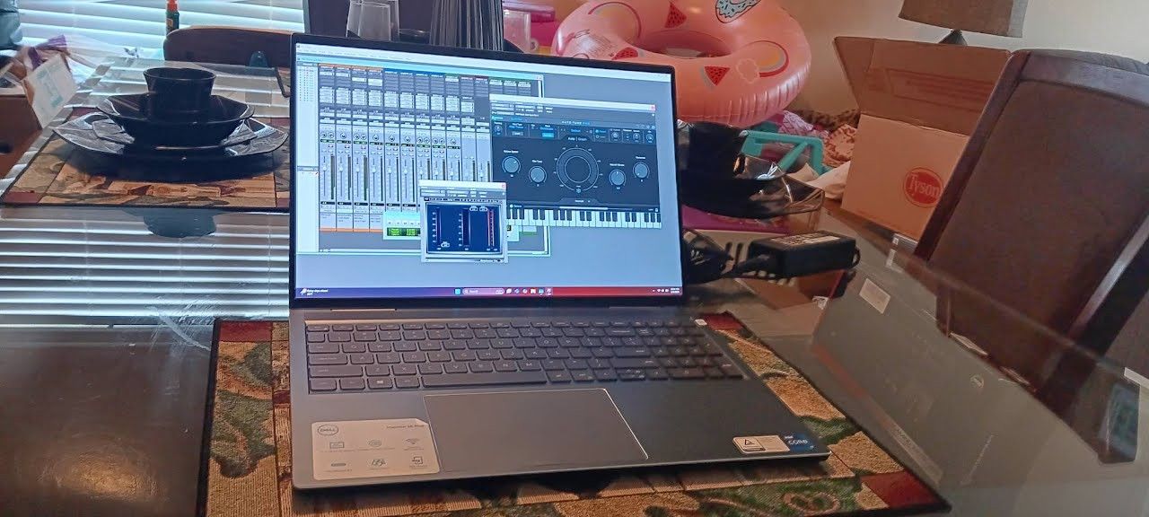 Awesome Recording Studio, Podcast Streaming & Video Editing PC