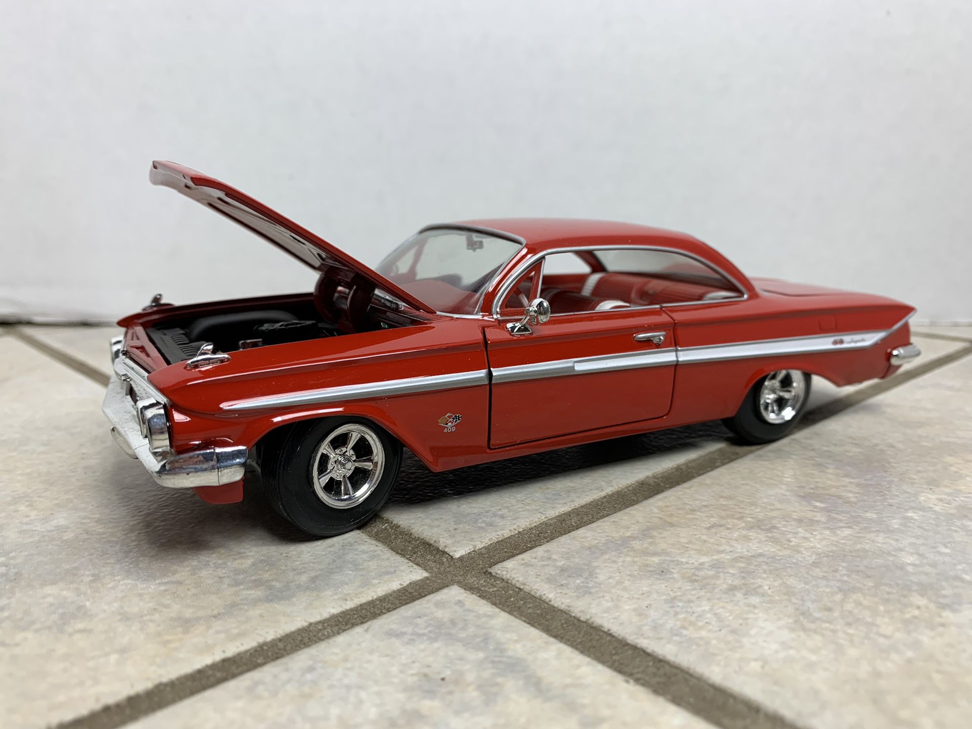classic metal works 1961 Chevy impala coupe SS409 1/24 Scale