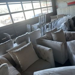 Z Gallery Couch Set