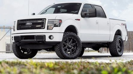 Fuel Wheels D538 Maverick Black Milled, 20x9 / 20x10 / 20x14 5/ /Lugs -12/-18/-24/-76/+1(According to Vehicle)