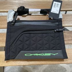 Oakley Flat Bag