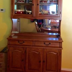 China cabinet 