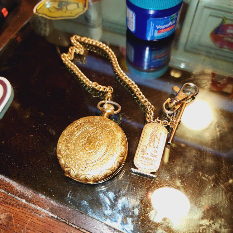 LA MARQUE Pocket Watch 17 Jewels Swiss Made Gold Filled 14 Kt 