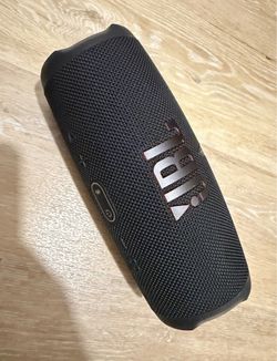 JBL Charge 5 Bluetooth Portable Speaker