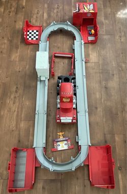 Disney Cars Mack race track